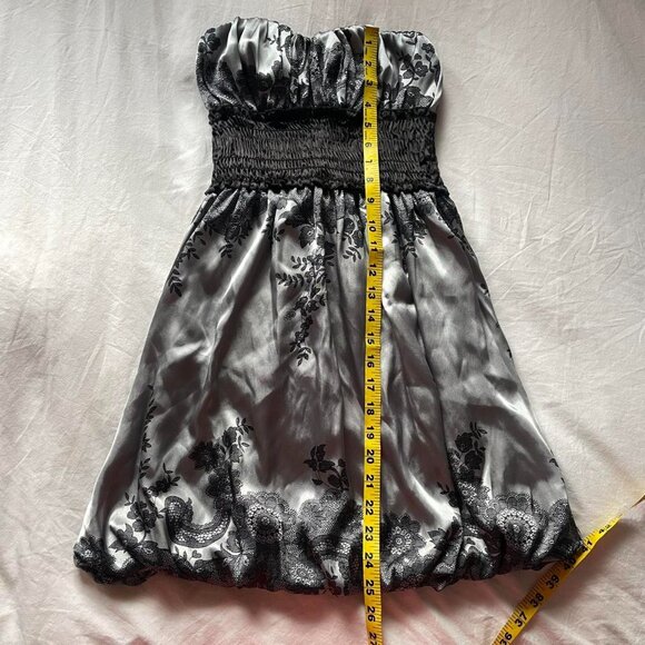 Vintage Y2K Satin Tube Dress - Picture 3 of 7